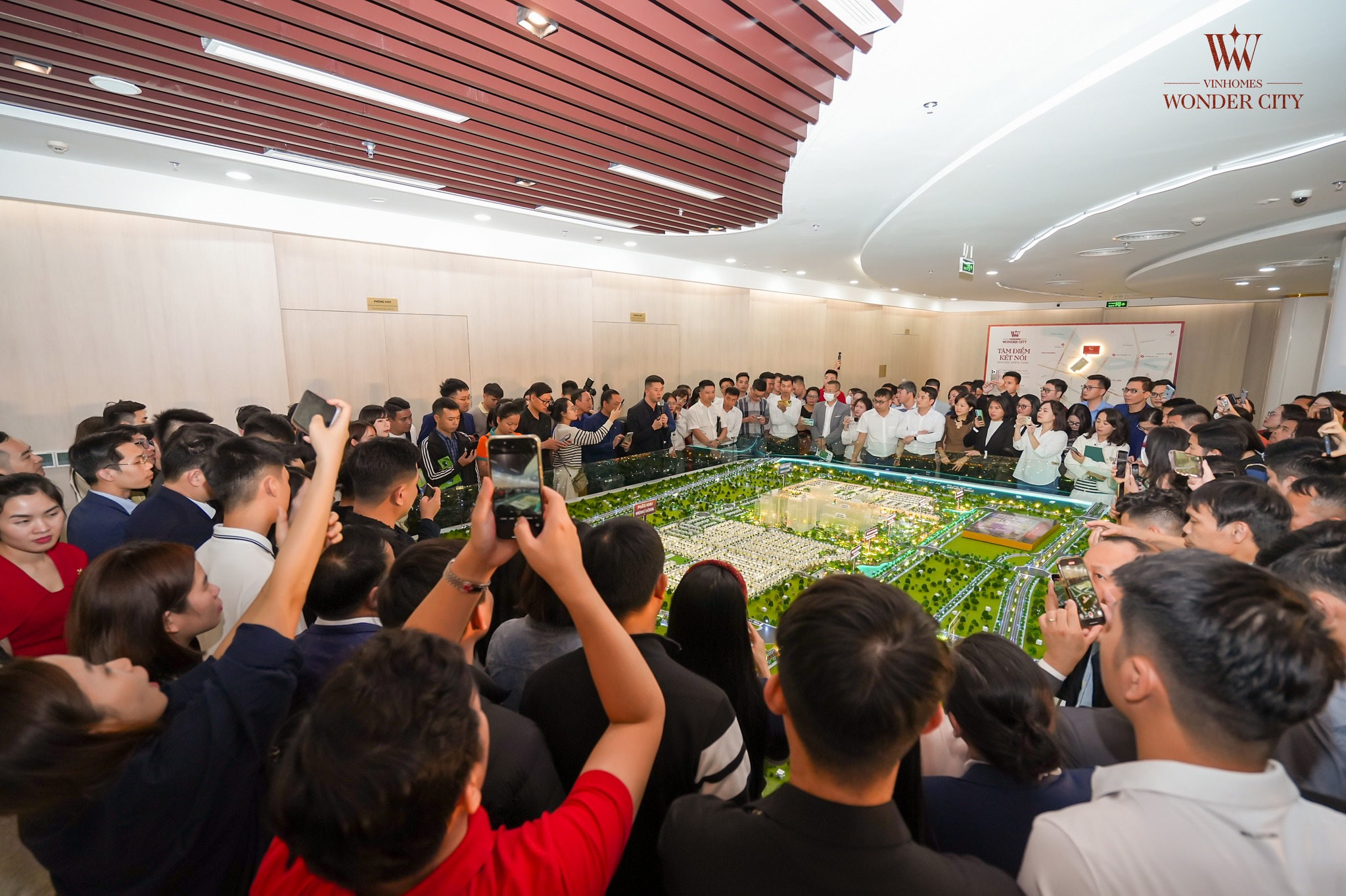 Địa chỉ văn phòng bán hàng Vinhomes Đan Phượng Wonder City ở đâu?